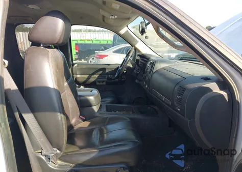 2009 Chevrolet Silverado 1500 Lt z USA, uszkodzony, nr VIN 1GCEK29079Z211199